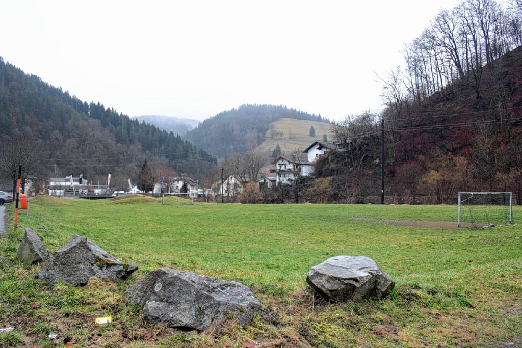 Zell im Wiesental: Bolzplatz Atzenbach dient  als Windpark-Zwischenlager