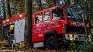 Maulburg: Auto stürzt in Kanal