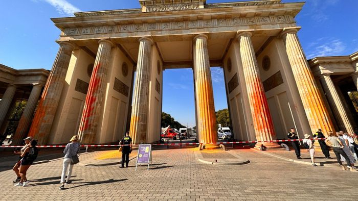 Letzte Generation: Erste Urteile nach Farbattacke auf Brandenburger Tor