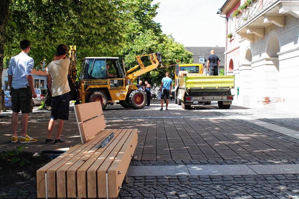 Schopfheim: Der Stadtplatz wird eingerichtet