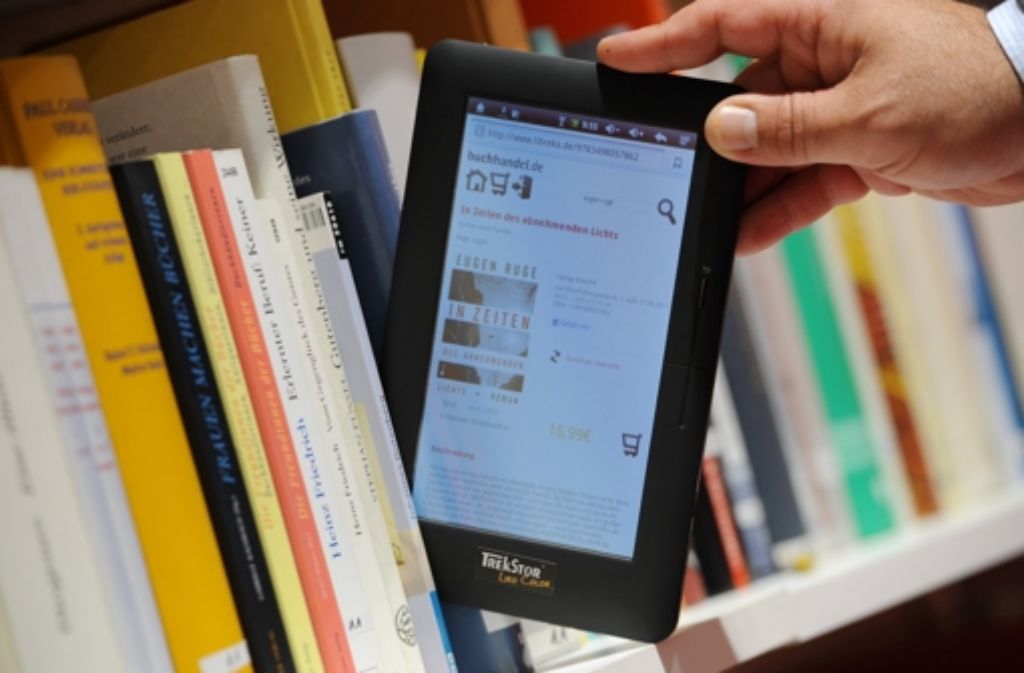E-Books und gedruckte Bücher: Bibliotheken wollen Gleichstellung