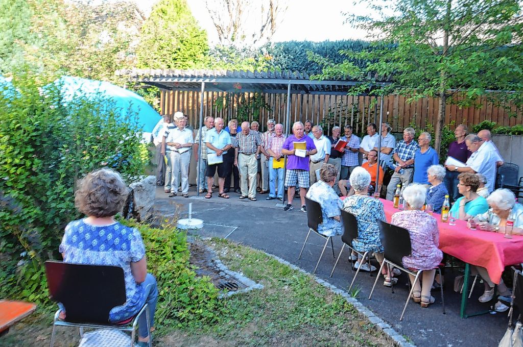 Binzen: Chor singt für Senioren