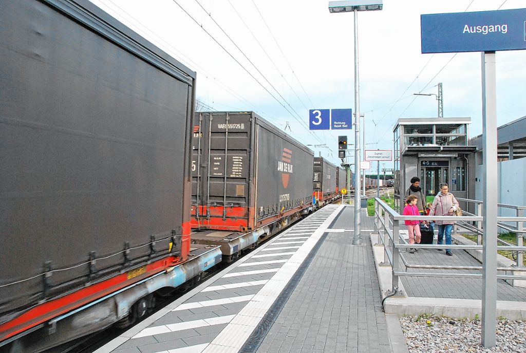 Bad Bellingen: 52 Güterzüge auf der Rheintalstrecke gezählt