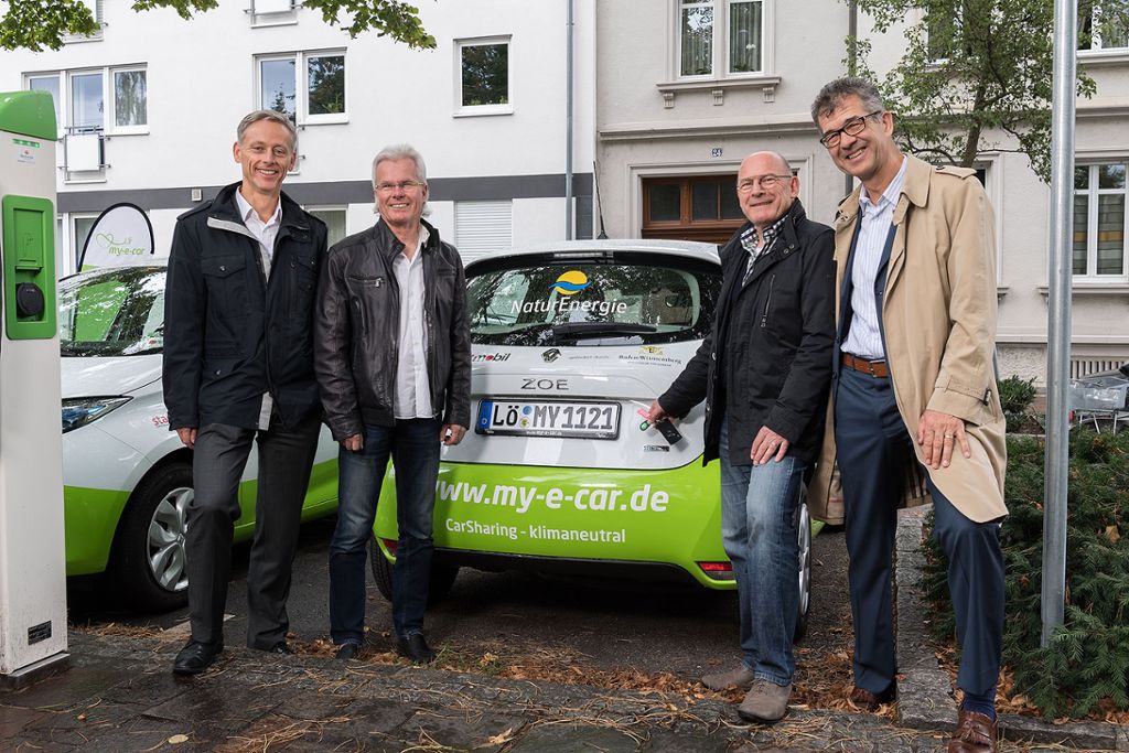 Lörrach: Hermann übergibt Elektroautos