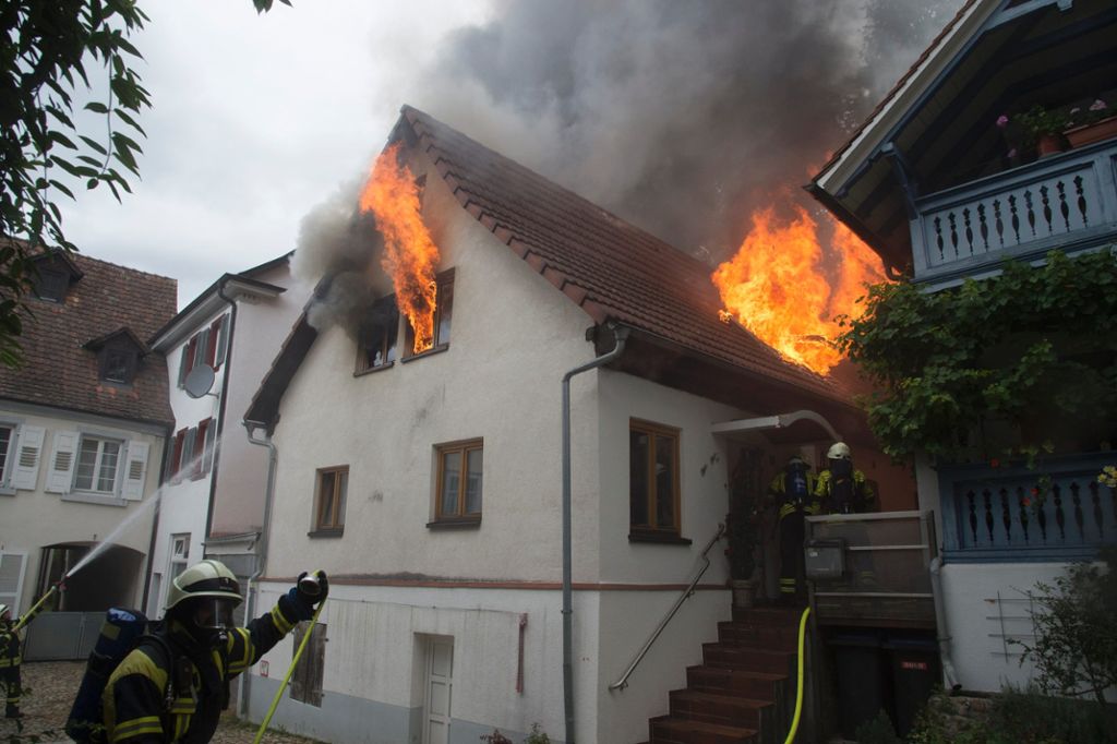 Müllheim: Dachstuhlbrand in der Innenstadt