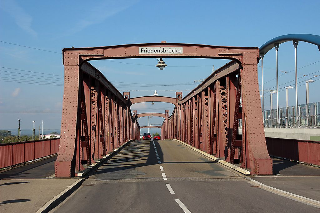 Weil am Rhein: Friedensbrücke von Freitagabend, 16.,   bis Montagfrüh, 19. Oktober,  gesperrt