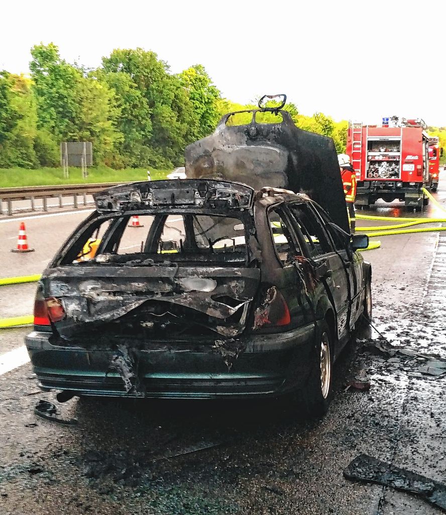 Bad Bellingen: Auto auf A 5  ausgebrannt