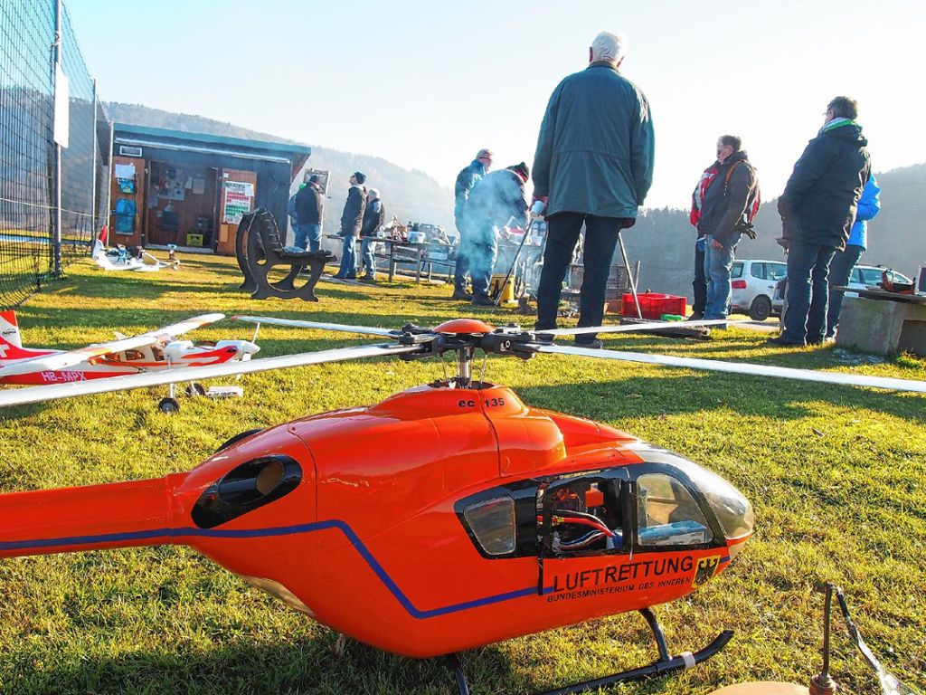 Kleines Wiesental: Quadrocopter und ein Turbinen-Jet