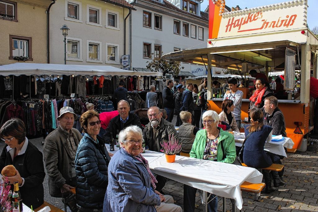 Schönau: Besucher genießen das Marktflair in Schönau