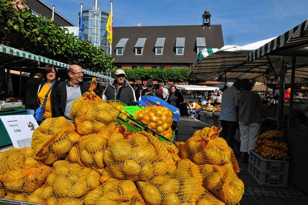 Neuenburg: Mekka für Kartoffel- und Flohmarktfans
