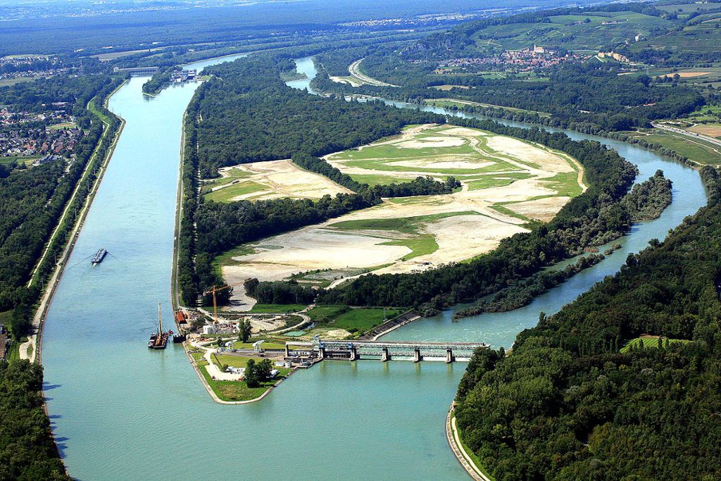 Weil am Rhein: Blick auf das Märkter Stauwehr und den Bau des Kleinkraftwerks