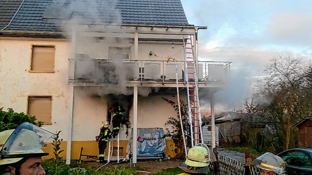 Lörrach: Erdgeschoss   in Haagen  brennt völlig aus