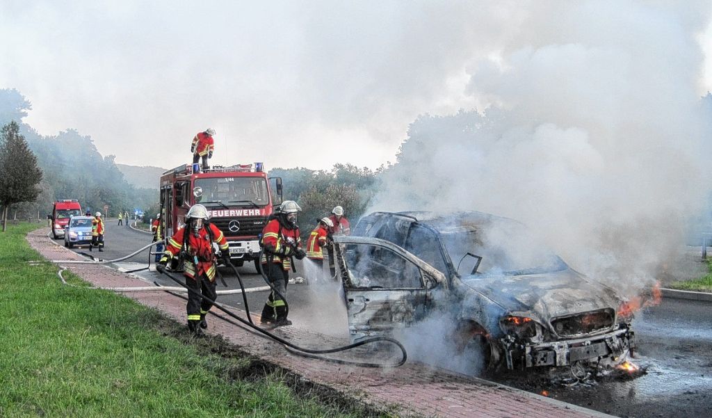 Bad Bellingen: Auto brannte auf der Autobahn