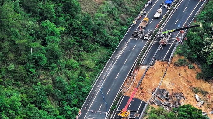 Unfall: Viele Tote nach Autobahn-Einsturz in China