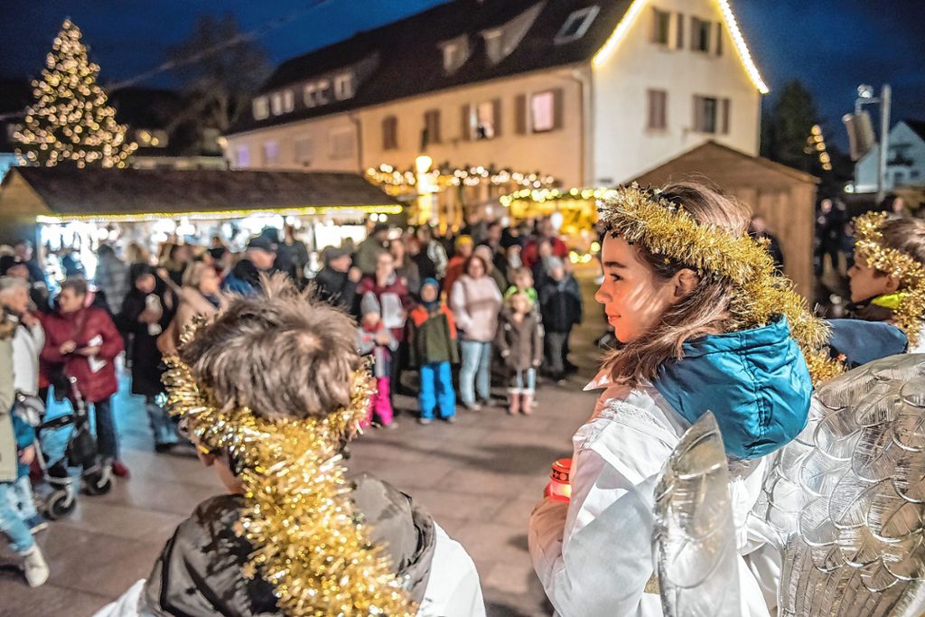 Neuenburg: Weihnachtsmarkt auch ein Ort der Begegnung