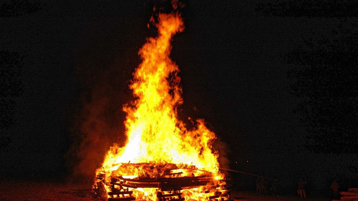 Steinen-Schlächtenhaus: Brennholz fürs Fasnachtsfeuer