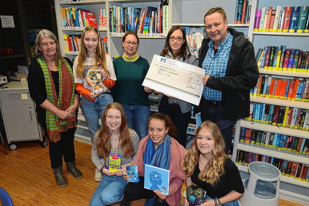 Weil am Rhein: Gymnasiastinnen unterstützen jüngere Grundschüler