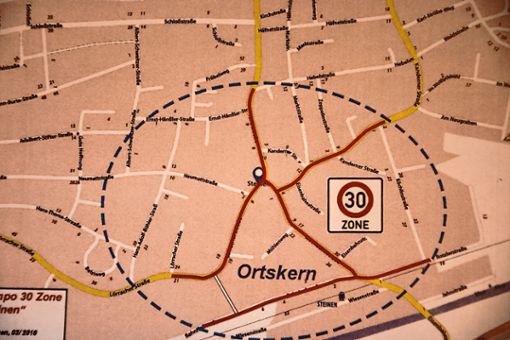 Auf den rot markierten Strecken wünscht sich die IG Ortskern Steinen Tempo 30.Plan: IG Ortskern Steinen Foto: Markgräfler Tagblatt