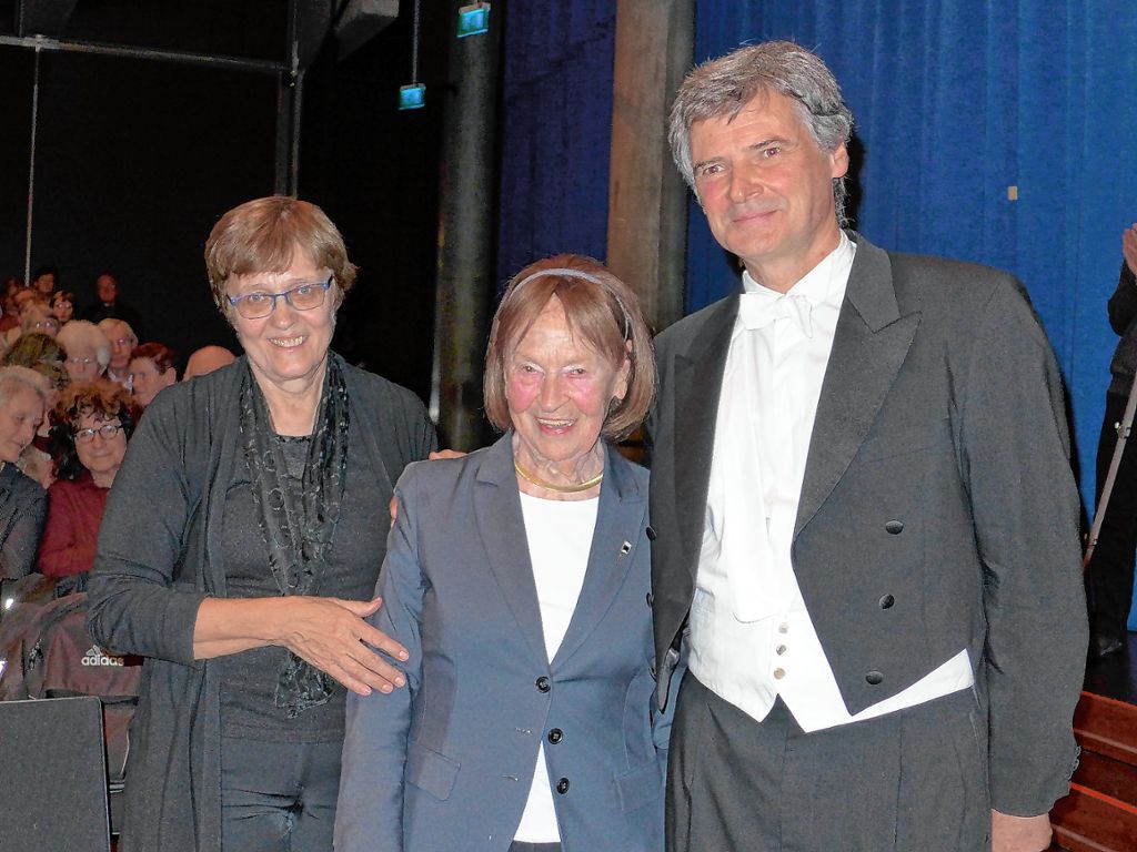 Gaby Staufenbiel (v. l.), Verena Honigberger-Vogt und Stephan Malluschke  Foto: Willi Vogl Foto: Die Oberbadische