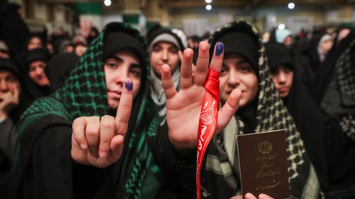 Islamische Republik: Wahlen im Iran: Beginn einer Ära der Radikalisierung