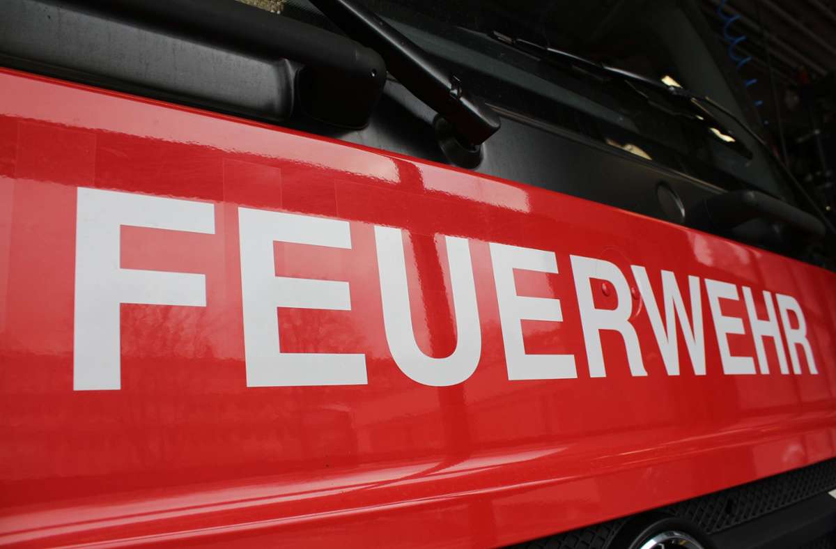 Neuenburg am Rhein: Hoher Sachschaden bei Zimmerbrand