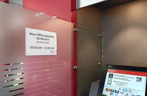 Neue Öffnungs- bzw. Schließzeiten gibt es in den SB-Bereichen der Sparkassen in Fahrnau (Foto)  und Schönau. Foto: Anja Bertsch
