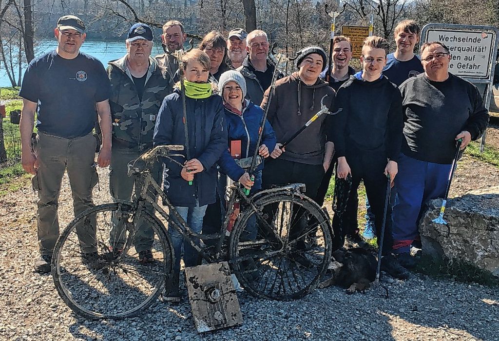Rheinfelden: Angler räumen auf
