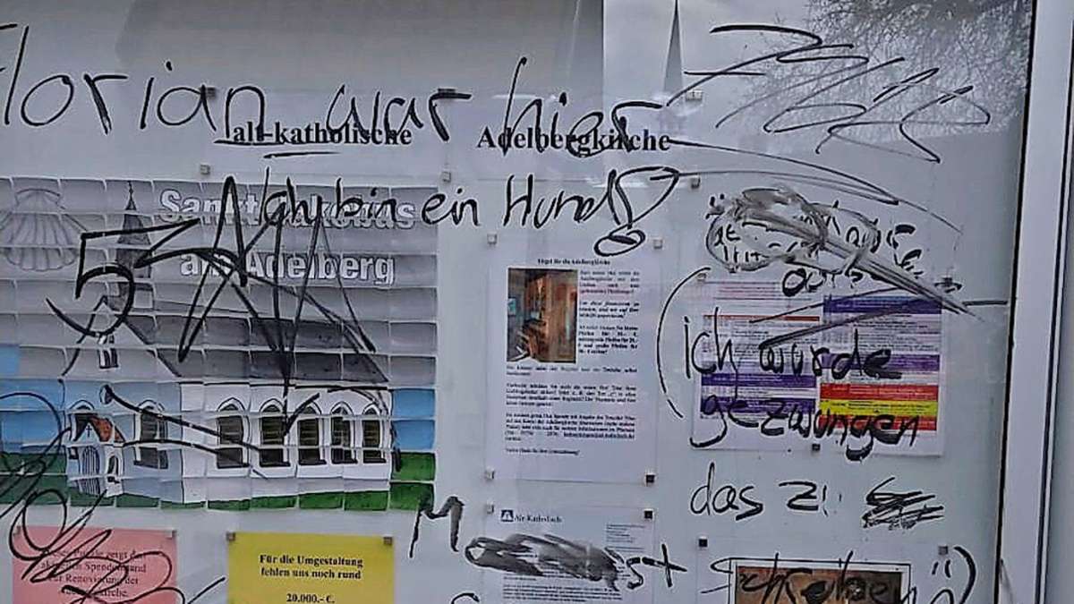 Rheinfelden: Schaukasten an der Adelbergkirche total beschmiert