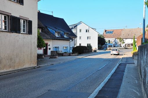 Künftig Tempo 30 wegen Lärmschutz? In Wittlingen ist es auf der Kandertalstraße dort besonders laut, wo die alten Häuser dicht an der Straße stehen. Foto: Jutta Schütz