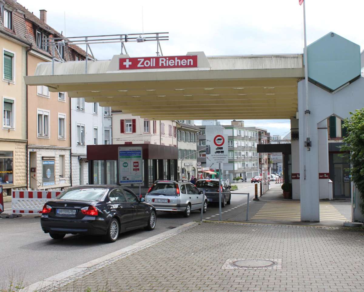 In den Landkreisen Lörrach und Waldshut leben 36 509 Menschen, die zum Arbeiten in die Schweiz fahren.  Foto: Die Oberbadische