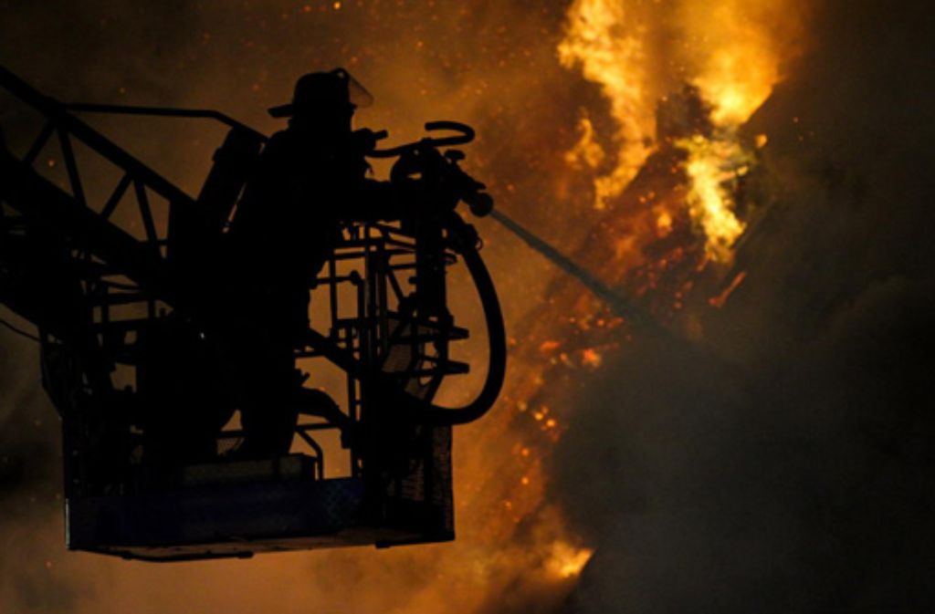 Elzach: Millionenschaden bei Brand in Sägewerk