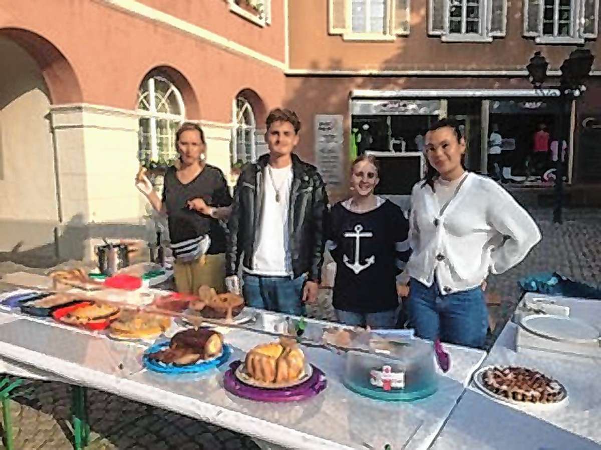 Schopfheim: Kuchenstand der Hebel-Schule