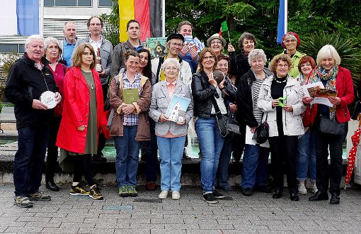 Die Weiler Stadtführer präsentieren sich zum runden Geburtstag als engagierte, idenreiche Gruppe. 
Foto: zVg Foto: Weiler Zeitung