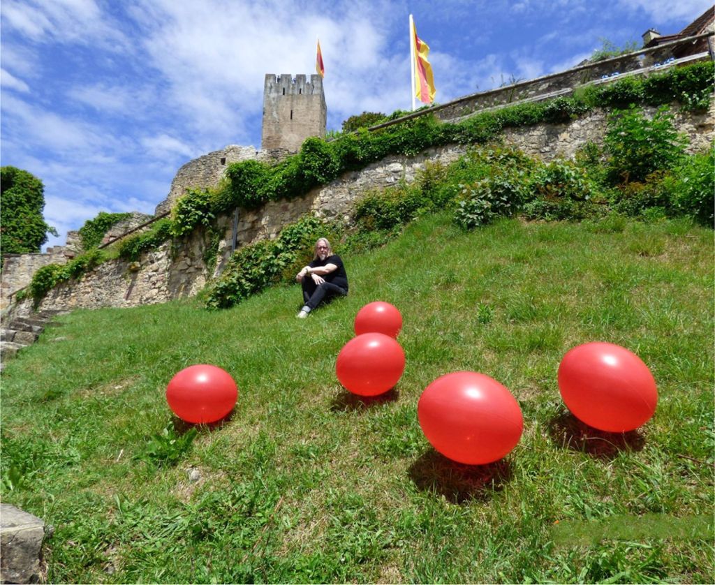 Lörrach: Burgturm mit Ballonmantel