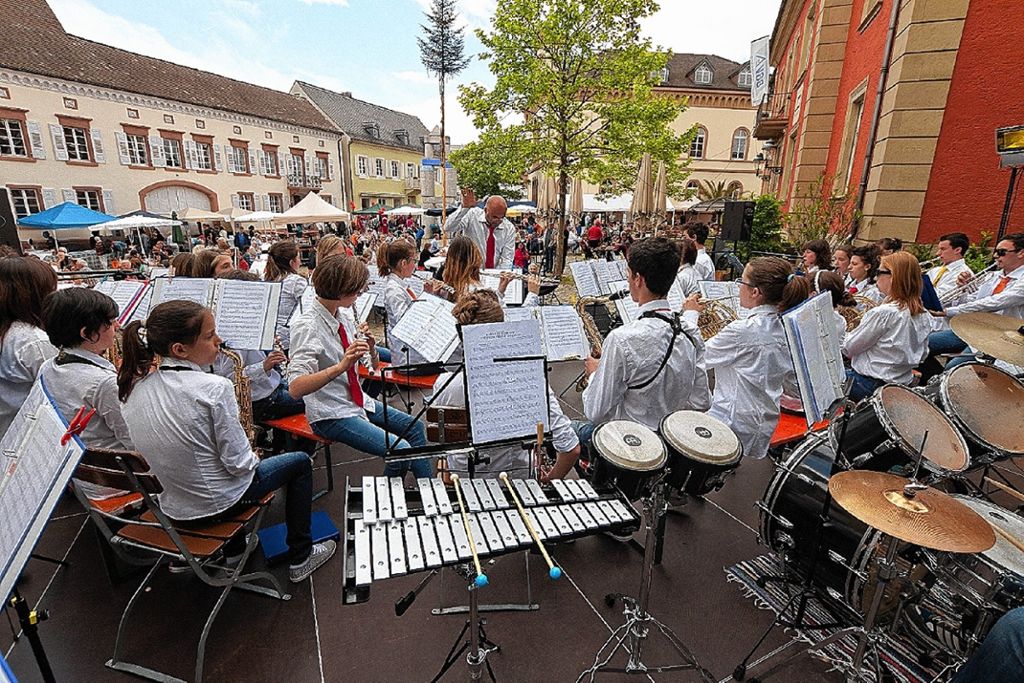Müllheim: 15. Internationales Begegnungsfest auf dem Markgräfler Platz