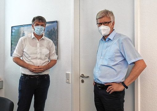 Antrittsbesuch von Jonas Hoffmann (links) bei Horst Eckert, Geschäftsführer der Lörracher Agentur für Arbeit.. Foto: zVg