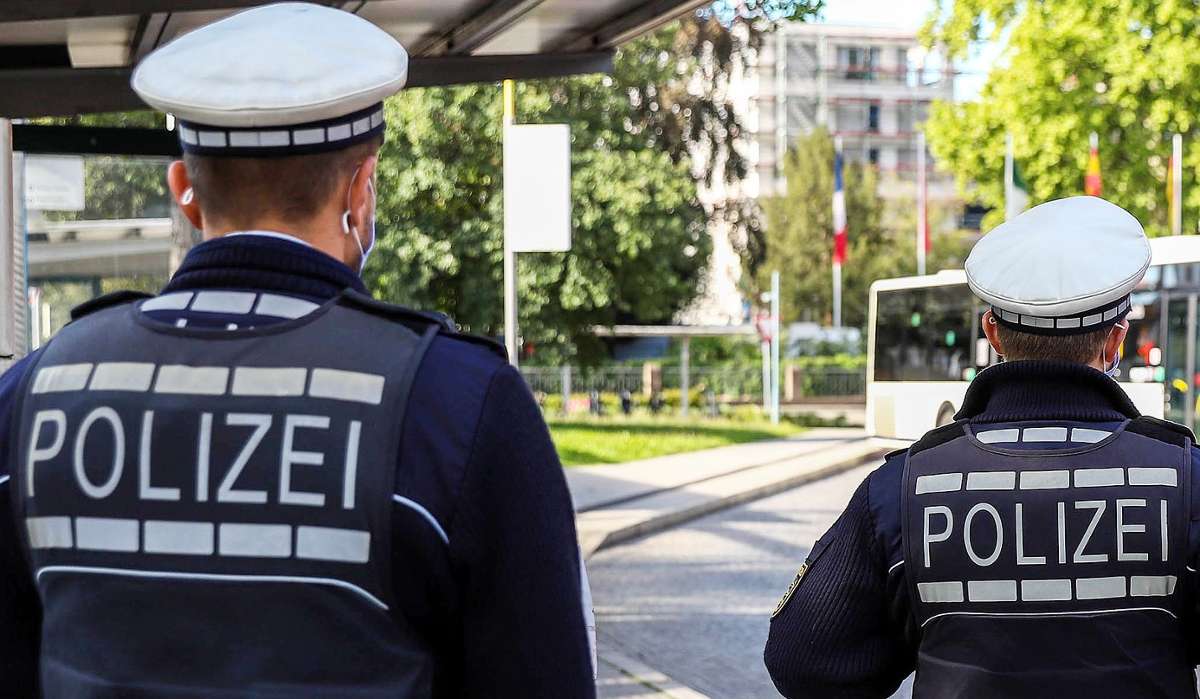 Lörrach: Falscher Polizist betrügt Frau