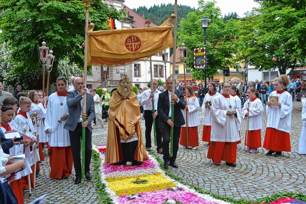 Schönau: Öffentliches Bekenntnis zum christlichen Glauben