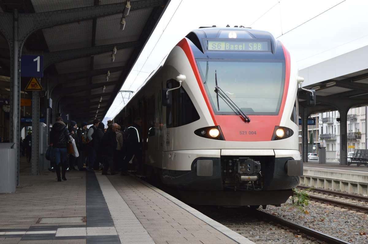 Kreis Lörrach: Regio-S-Bahn: Komplettausbau muss das Ziel sein