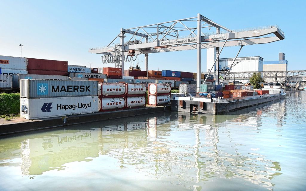 Basel: Mehr Güter auf Schiff und Schiene bringen