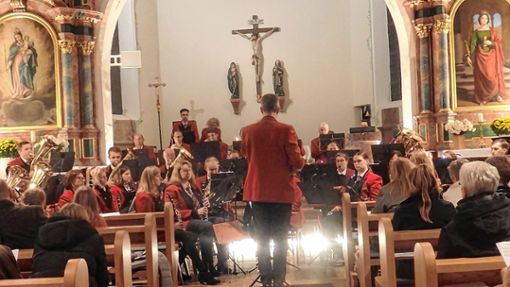 Mit einem großartigen Konzert begeisterte der Musikverein Eggenertal unter der Leitung von Thomas Moritz die Zuhörer in der St.-Vinzenz-Kirche in Liel. Foto: Bianca Flier