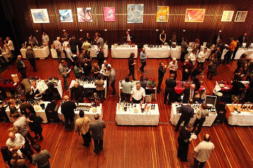 Impressionen von der Weinmesse im Burghof. Foto: Kristoff Meller Foto: mek