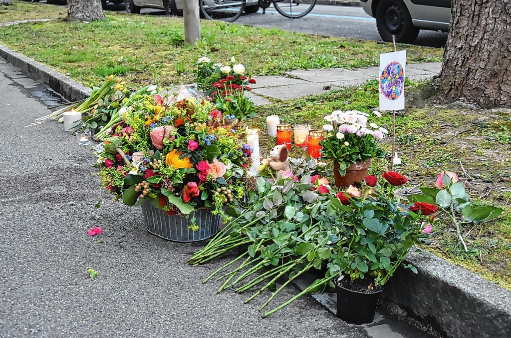 Basel: Hunderte beim Trauermarsch für toten Jungen