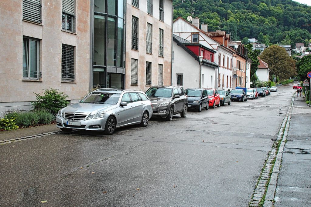 Lörrach: Auto in Stetten beschädigt: Dunkelbrauner SUV gesucht