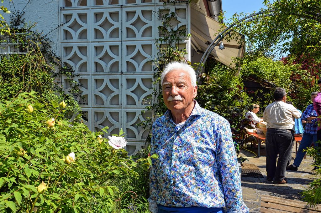 Günter Rosskopf öffnete seinen Garten..   Foto: Silvia Waßmer Foto: Die Oberbadische