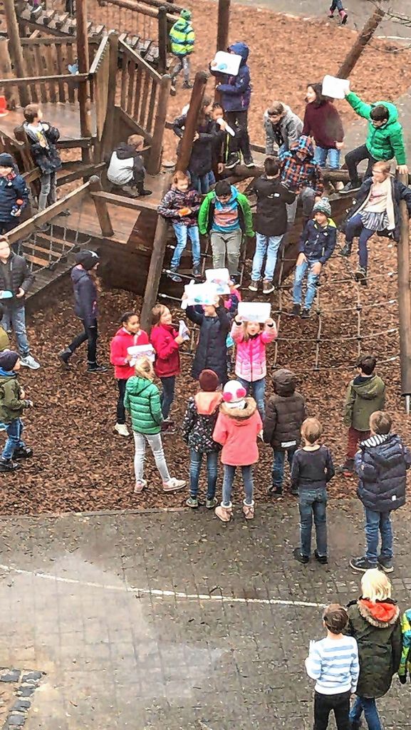 Die FES-Schüler bei ihrer Demo Foto: Die Oberbadische