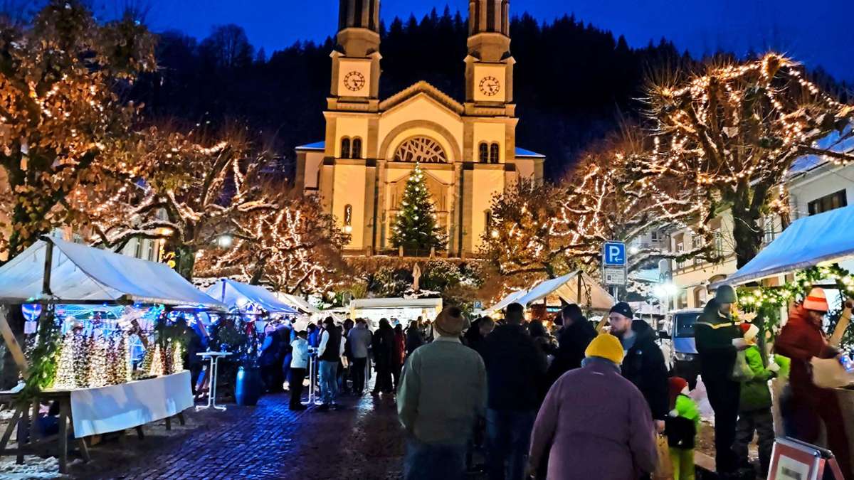 Weihnachtsmarkt in Todtnau: Geselligkeit steht im Vordergrund