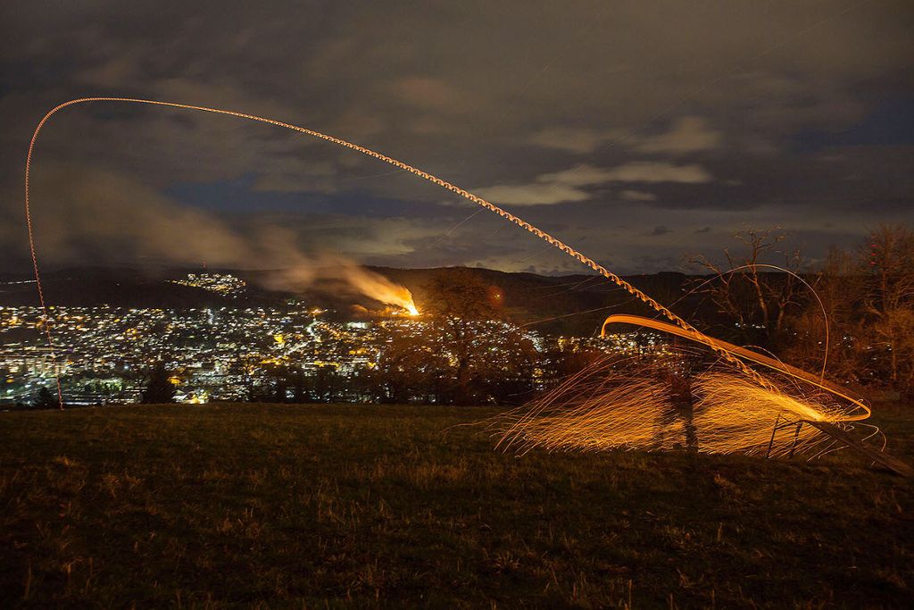 Lörrach: Flammen lodern auf den Höhen der Stadt