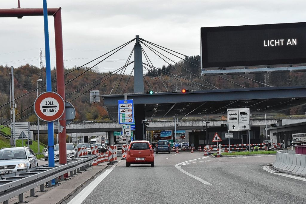 Anzeige: Informationen und Tipps für Grenzgänger in die Schweiz