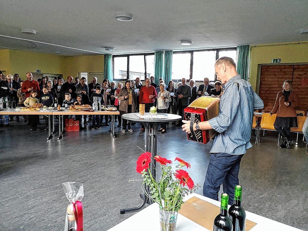 Weil am Rhein: Gemeinsam erklingt das Ötlingerlied